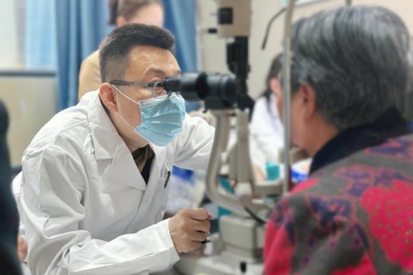 医德医风丨楚精灵医疗眼科吴桐：以仁心铸医魂，，，，做眼眶病患者的“光明守护者”